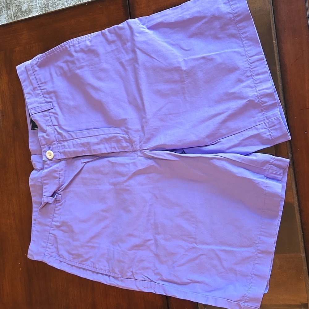 Vineyard Vines Lavender Chino Shorts. 9 Inch. Size 34.